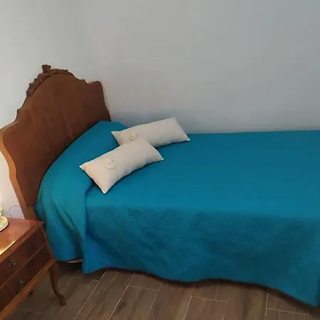 Llar Amb Vista A L'Ampolla